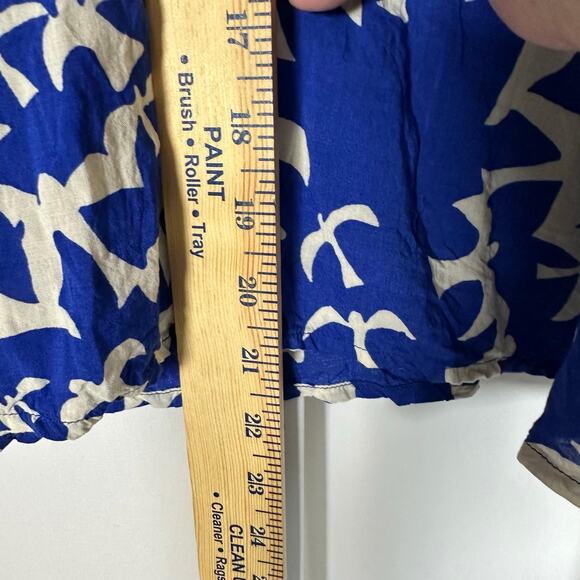 Anthropology Maeve Enna Blue White Bird Print Sleeveless Blouse Sz 10 Flowy - Picture 6 of 6